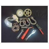 Air Flow Wheel, Gauge, Shackles, Tools