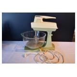 Vtg Avocado Green Sunbeam Mixmaster
