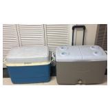 Rubbermaid Coolers Set