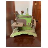 Vtg Little Mary Mixup Sewing Machineï¿½7ï¿½3.5ï¿½7