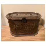 Vtg Woven Sewing Box with Contentsï¿½