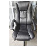 Black Faux Leather Office Chair w/ Arms
