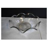 Vtg Clear Glass Grapes & Leaves Bowl