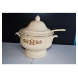 Vtg Pfatzgraff Village Soup Tureen