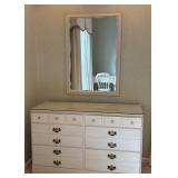 Ethan Allen Dresser With Mirror