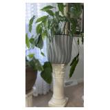 Decorative Plant Stand w/Wave Pot