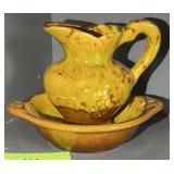 Hull Pottery Cell Style 1107 Pitcher w/Bowl