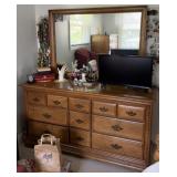 Vintage 9 Drawer Dresser w/Mirror