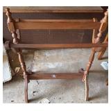 Wooden Quilt Rack with Turned Legs