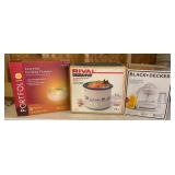 Kitchen Appliance Lot & Light Fixture