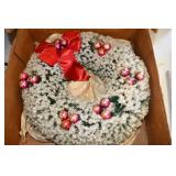 Vtg Flocked Christmas Wreath in Org Box
