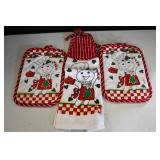 New Pillsbury Doughboy Kitchen Towel/Oven Mitts
