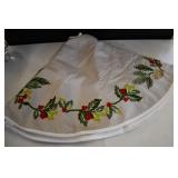 44" Canvas Holly Berry Christmas Skirt