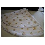 fuzzy White & Gold Star Tree Skirt
