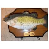 Big Mouth Billy Bass Singing Wall Plaque