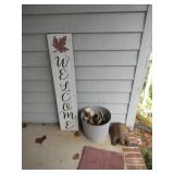 Wood Welcome Sign & Ceramic Turtle