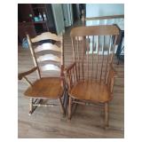 2 Rocking Chairs