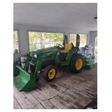 John Deere 3025E Tractor - Only 29 Hours!