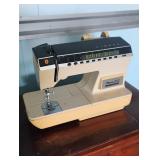 Singer Athena 2000 Sewing Machine