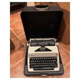Olympia De Luxe Typewriter in Case