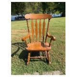 Vtg Wooden Rocking Chair27x28x21