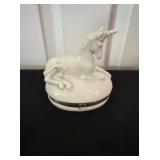Vtg White Ceramic Unicorn Box3.5×4