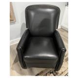 Black Pushback Recliner 31'x34'x42'