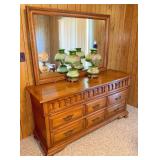 Thomasville Wood Dresser w/Mirror