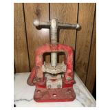 Red Cast Iron Pipe Vise w/ Screw Clamp