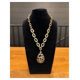 Gold-Tone Necklace w/Pendant9'