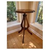 Vtg Wooden Pedestal Side Table16×27