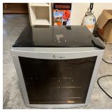 Magic Chef Wine Cooler MCWC16MCG 18.5'x20'x19.5'