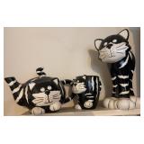 Burton+BURTON Chester the Cat Tea Set & Figure