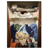 Blankets & Linens