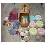 Hawkeye Hamper w/ Plates, Cutlery, Picnic Items