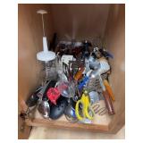 Kitchen Utensils & Gadgets Assortment