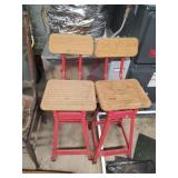 2 Stools