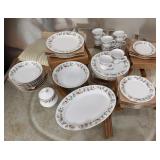 China Pearl Noel Fine China Set8 place setting