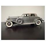 Vtg Diecast Classic Car Model1/24