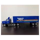 Benjamin Moore Paints Truck Model19.5