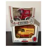1905 & 1913 ERTL Banks1/25