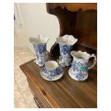 Car land Fenton Blue and White