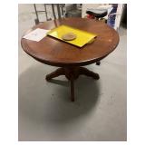Round Table