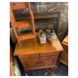 Stand Decanter Doll Chair