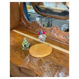 2 Decorative Ornaments