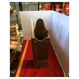 2 Pipes & Wall Hanging