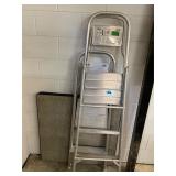 2 Metal Ladders & Metal table