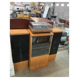 Pair of Yamaha Speakers & Yamaha Stereos