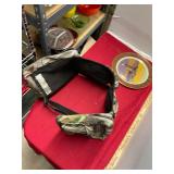 DU Redhead Plate and Camouflage Pouch