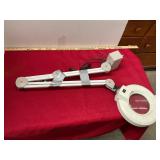 Magnifying Glass Light